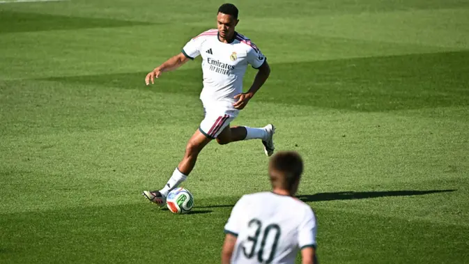 Trent Alexander-Arnold Bikin Mourinho Terkesan, tetapi Satu Kelemahan Masih Terlihat
