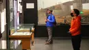 Orang-orang mengunjungi Museum Sejarah 9.18 di Shenyang, ibu kota Provinsi Liaoning, China timur laut (17/3/2020). Delapan museum di Shenyang kembali dibuka untuk umum pada Selasa (17/3) dengan mengambil langkah-langkah untuk mencegah penyebaran Covid-19. (Xinhua/Long Lei)