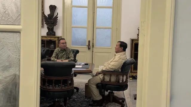Presiden Prabowo Subianto menerima Wakil Ketua DPR RI Sufmi Dasco Ahmad di Istana Merdeka, Jakarta.