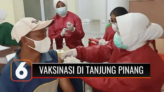 TNI AL, bersama kantor kesehatan pelabuhan melaksanakan vaksinasi massal di Tanjung Pinang, Kepulauan Riau. Yayasan Pundi Amal Peduli Kasih (YPP) SCTV-Indosiar juga turut berkontribusi dalam program vaksinasi massal tersebut.