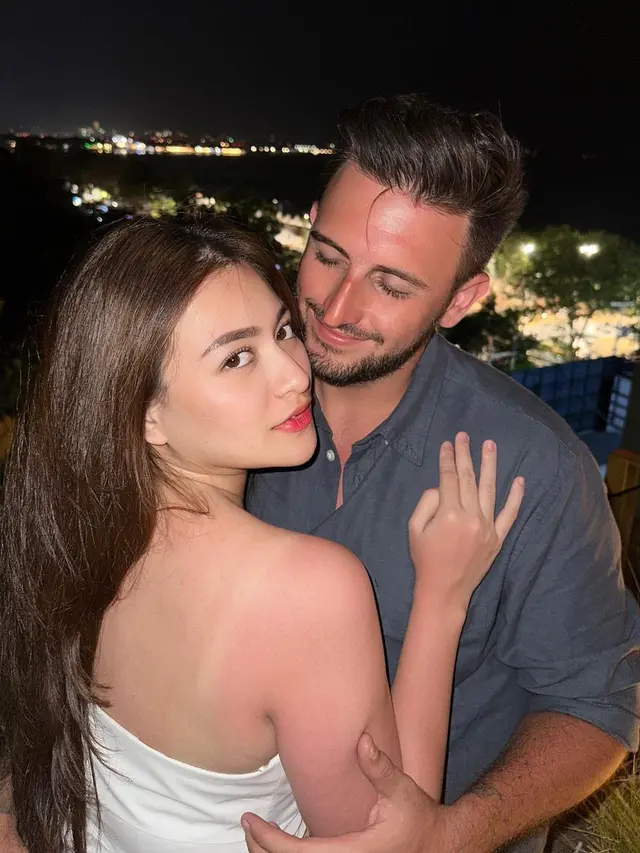 [Fimela] Nathalie Holscher dan Ladislao Camara