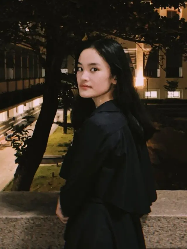 Penampilan Ashel JKT48 Pakai Outfit Serba Hitam, Kian Menawan
