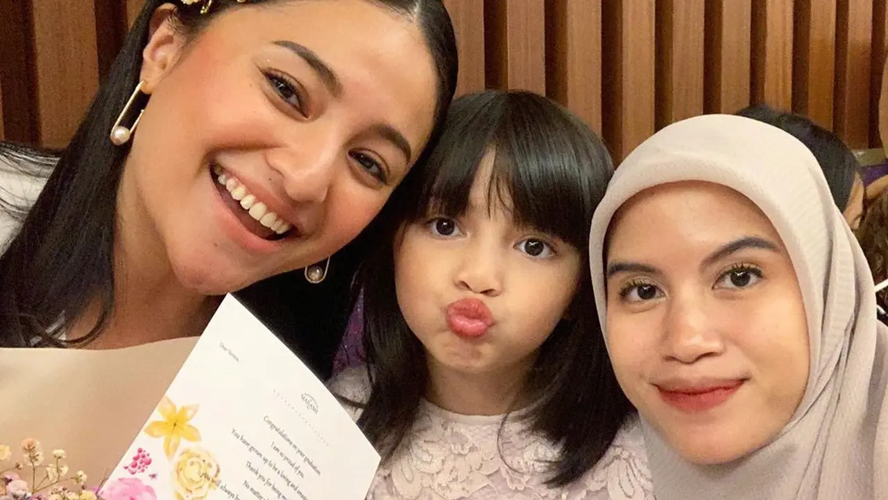 6 Potret Kebersamaan Marshanda dan Nesyana Ayu