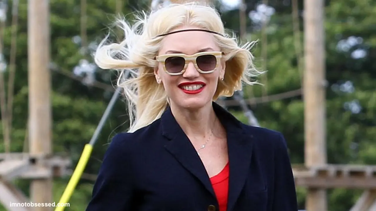 gwen-stefani-130810b.jpg