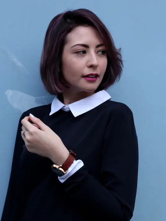 Hubungan antara Naomi Lee dan Kevin Aprilio harus kandas di tengah jalan, kabarnya hal itu disebabkan karena adanya orang ketiga.  (Andy Masela/Bintang.com)