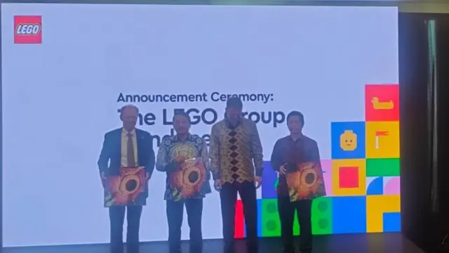 Buka Toko Terbesar di Asia Tenggara, Lego Tampilkan Monas dan Ondel-Ondel. (Liputan6.com/Henry)