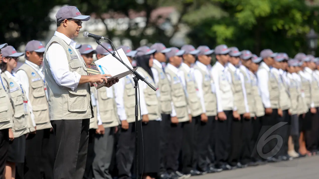 Jokowi Lepas Kepergian Ratusan Guru ke Daerah Terpencil