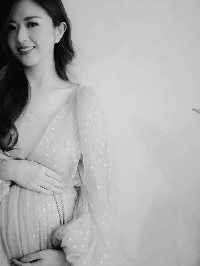 7 Potret Franda Pamer Baby Bump di Kehamilan Kedua, Penuh Bahagia