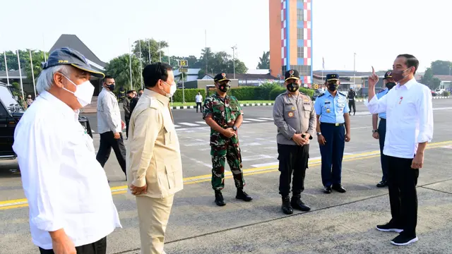 Menhan Prabowo Subianto dan Menteri PUPR Basuki Hadimuljono mendampingi Presiden Jokowi kunjungan kerja ke Provinsi Maluku