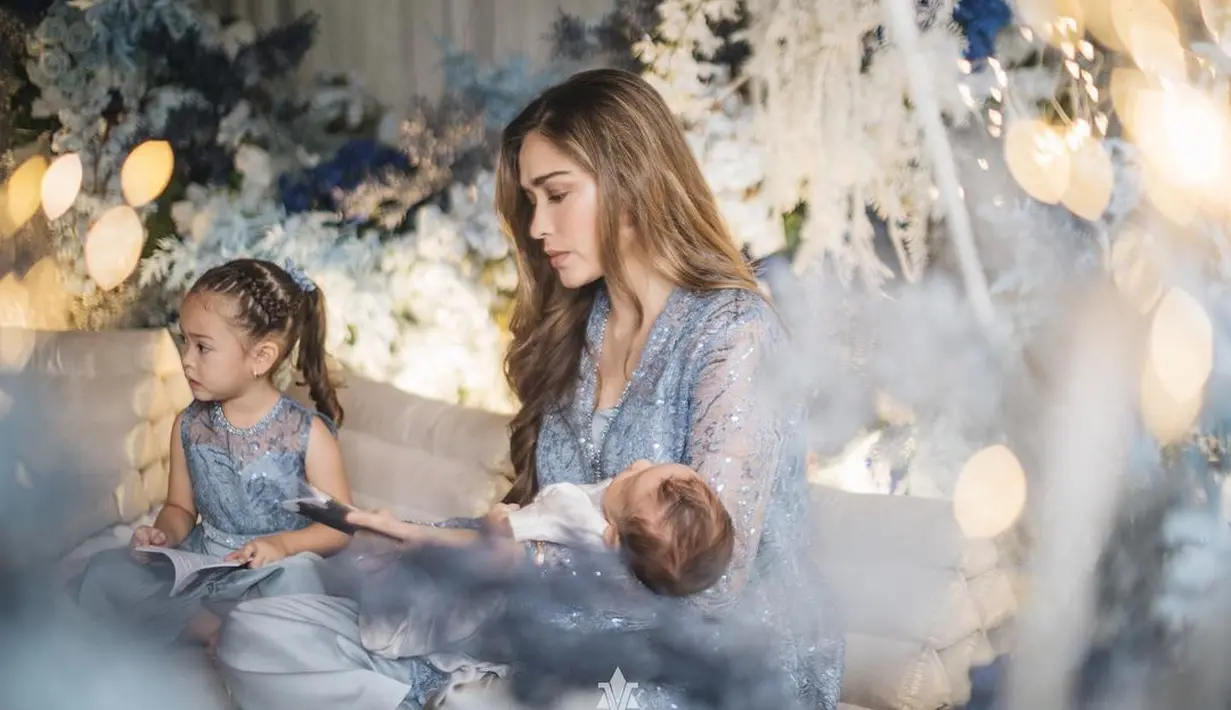 Pada 4 Oktober 2019 Yasmine Wildblood kembali dikaruniai anak perempuan, Sophia Ayana Dwi Sulistyowati Soerjosoemarno. (Foto: Instagram/ yaswildblood)