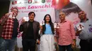 Keceriaan Via Vallen saat peluncuran albumnya 'Sayang' di KFC Kemang, Jakarta, Kamis (18/1/2018). Album ini menurutnya album nasional perdananya. (Nurwahyunan/Bintang.com)