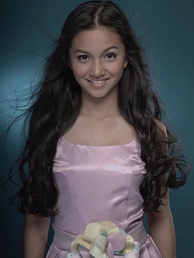  Ariel  Tatum  Menyesal Lakukan Sulam Alis News 