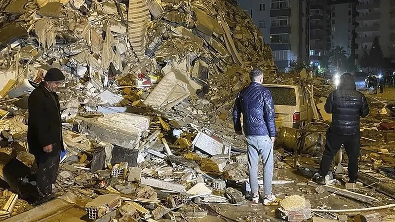 Penampakan Kerusakan Akibat Gempa Dahsyat Magnitudo 7,8 di Turki, Sejumlah Bangunan Runtuh