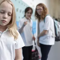 Ilustrasi pilih-pilih berteman. (via: Huffington post)