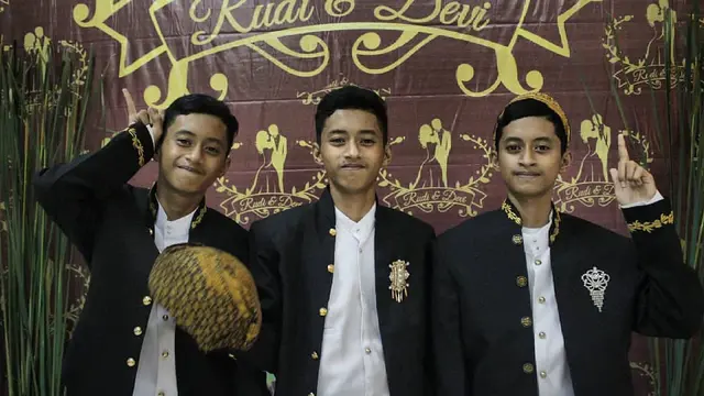 6 Potret Kompak YouTuber Kembar 3, Asal Surabaya yang Curi Perhatian