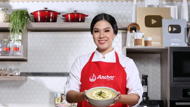 Sup Krim Ayam Jagung ala Chef Devina Hermawan berbagi menu sahur yang disukai banyak orang dan bahan mudah dicari serta waktu pengerjaan yang singkat.