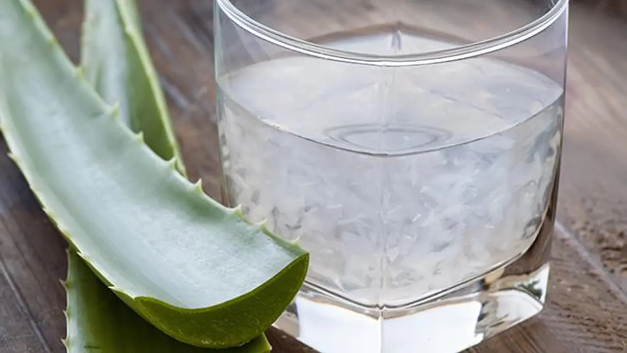 Ini Alasan Minuman Lidah Buaya Banyak diincar Wanita