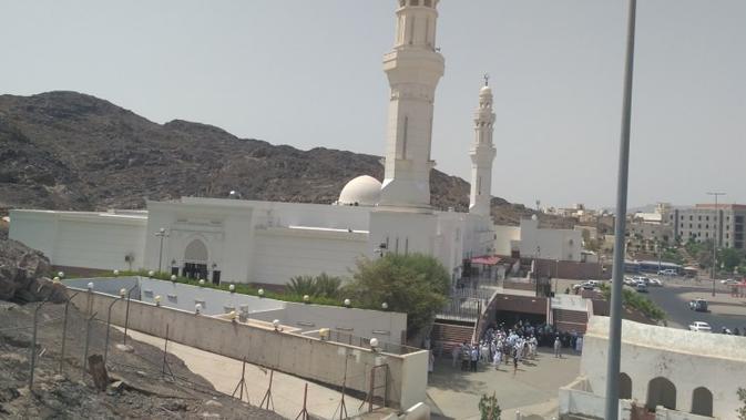 Parit raksasa di Masjid Sab'a, Madinah, Arab Saudi sejak zaman Rasulullah Nabi Muhammad SAW. (Dream)