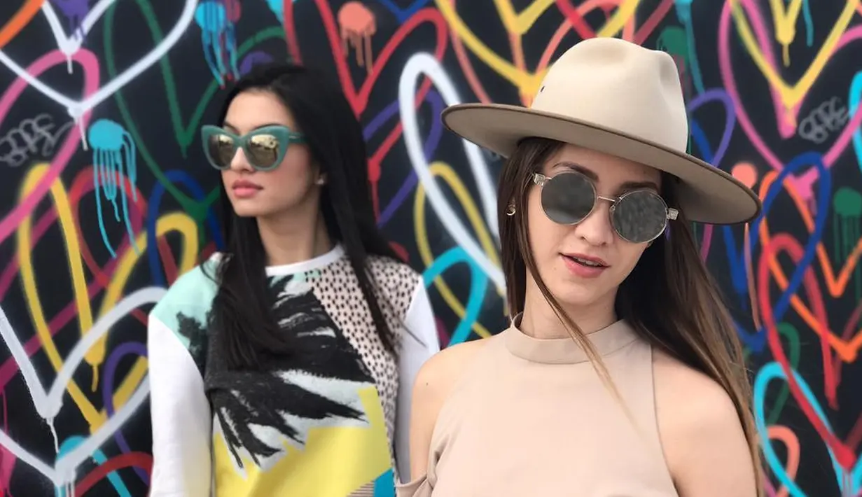 Lantaran dekat, tak heran jika pada akhirnya muncul kabar jika mereka menjalin hubungan sesama jenis. (Foto: instagram.com/ralineshah)
