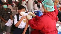 Vaksinasi serentak di Bojonegoro. (Dian Kurniawan/Liputan6.com)