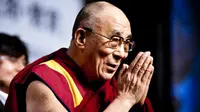 Baru-baru ini, Dalai Lama mengatakan bahwa jumlah pengungsi Timur Tengah ke Eropa sudah terlalu banyak. (Sumber The Independent)