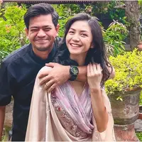 Surya Insomnia dan Tyara Renata (Sumber: Instagram/suryainsomnia)