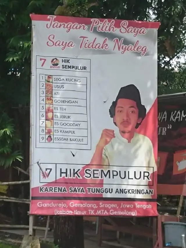 7 Iklan Spanduk Nyeleneh Sukses Bikin Tertawa Geli