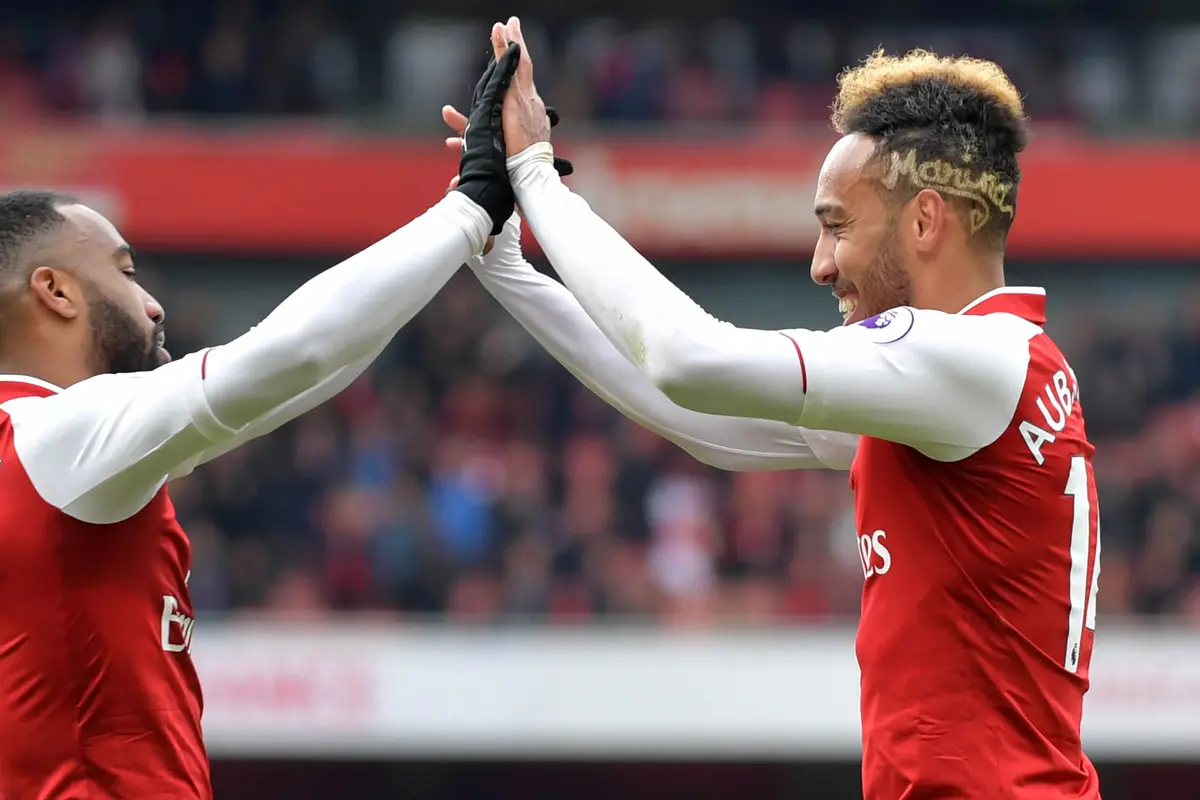 FOTO: Aubameyang dan Lacazette Cetak Gol, Arsenal Bungkam Stoke