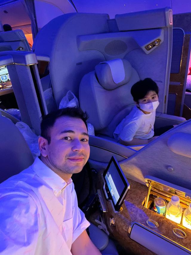 Raffi Ahmad dan keluarga (Instagram/raffinagita1717)