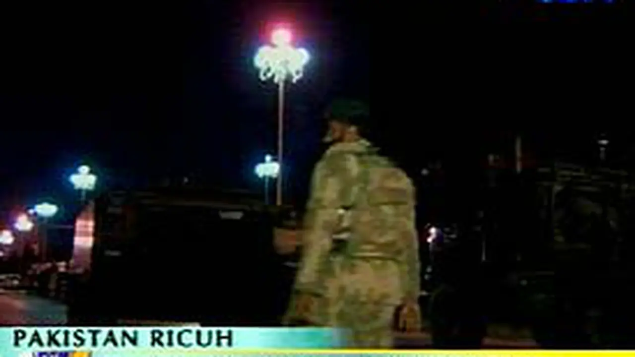 040707bterk_ln_pakistan.jpg