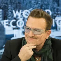 Vokalis band U2 asal Irlandia, Paul David Hewson atau lebih dikenal dengan Bono menjadi salah satu musisi paling kaya di dunia. (Bintang/EPA)