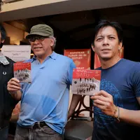 Para musisi papan atas Iwan Fals, Noah, Nidji, Geisha dan D'Masiv menggarap album 'Satu'. Kerjasama unik empat band hebat dan penyanyi legendaris ini terbilang unik. (Adrian Putra/Bintang.com)