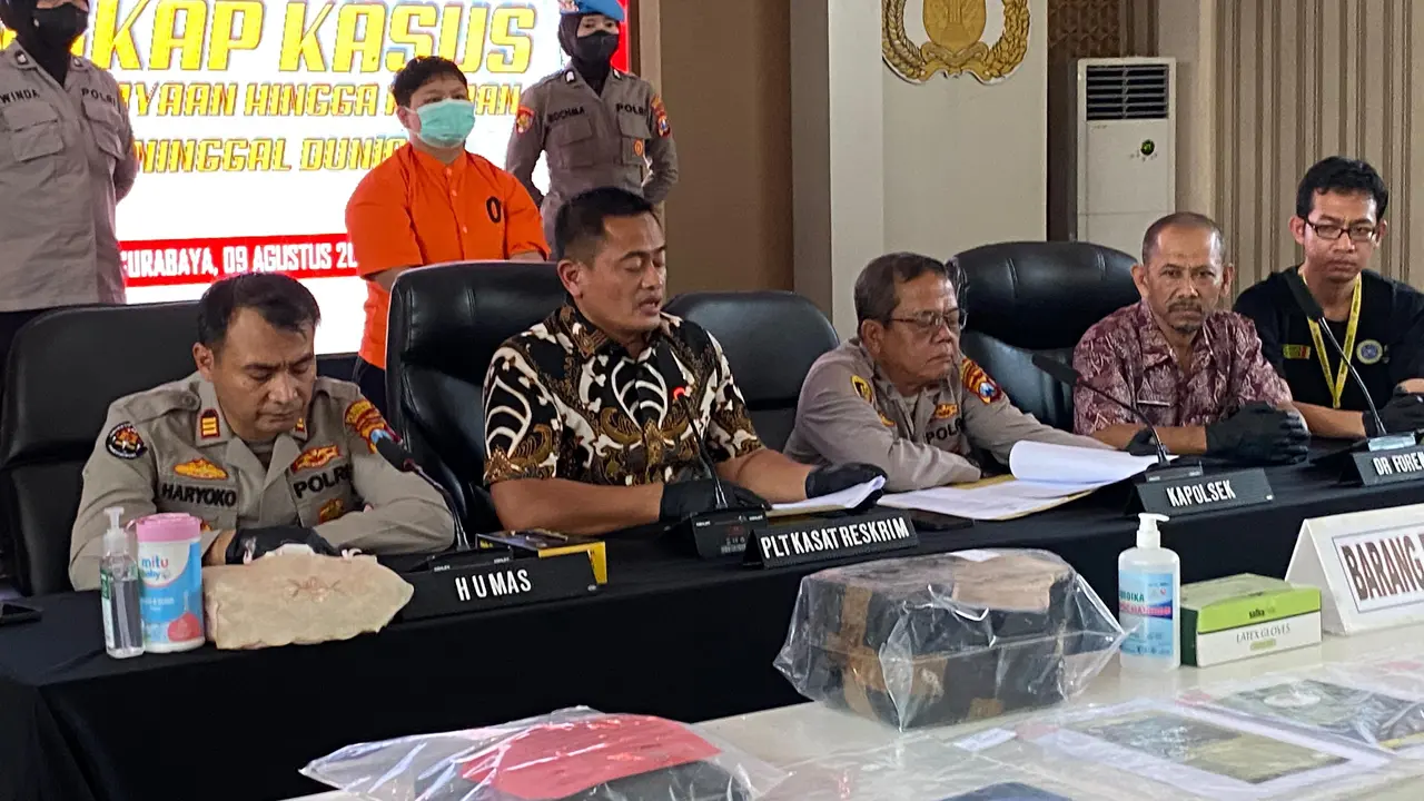 Polrestabes Surabaya menetapkan PT sebagai tersangka penganiayaan kakaknya hingga tewas. (Dian Kurniawan/Liputan6.com)