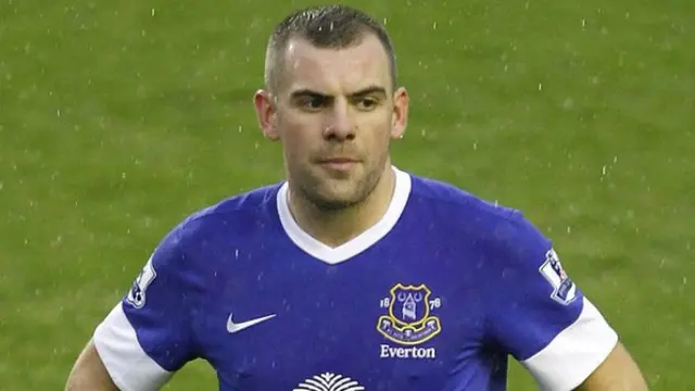 Gelandang Everton, Darron Gibson