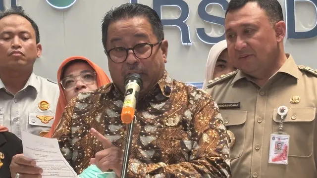 Wakil Gubernur DKI Jakarta, Rano Karno menyambangi Rumah Sakit Umum Daerah (RSUD) Koja untuk menjenguk siswa SDN Kalibaru 01.
