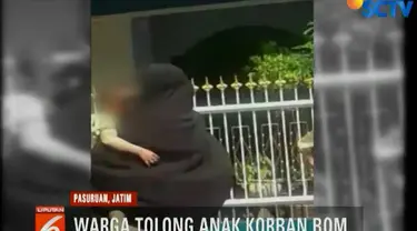 Seorang warga kemudian menggunakan sepeda motor untuk memboncengkan korban ke RSUD Bangil.