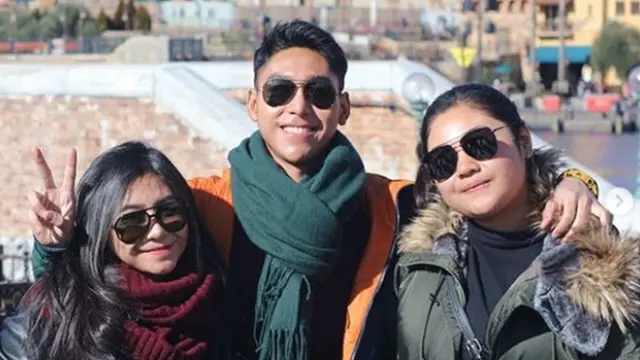 6 Potret Prawita Sari, Adik Ipar Siti Badriah yang Tak Kalah Memesona