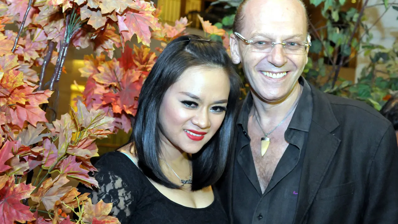 Cerai dari Daus Mini, Yunita Lestari Didekati Bule asal Inggris