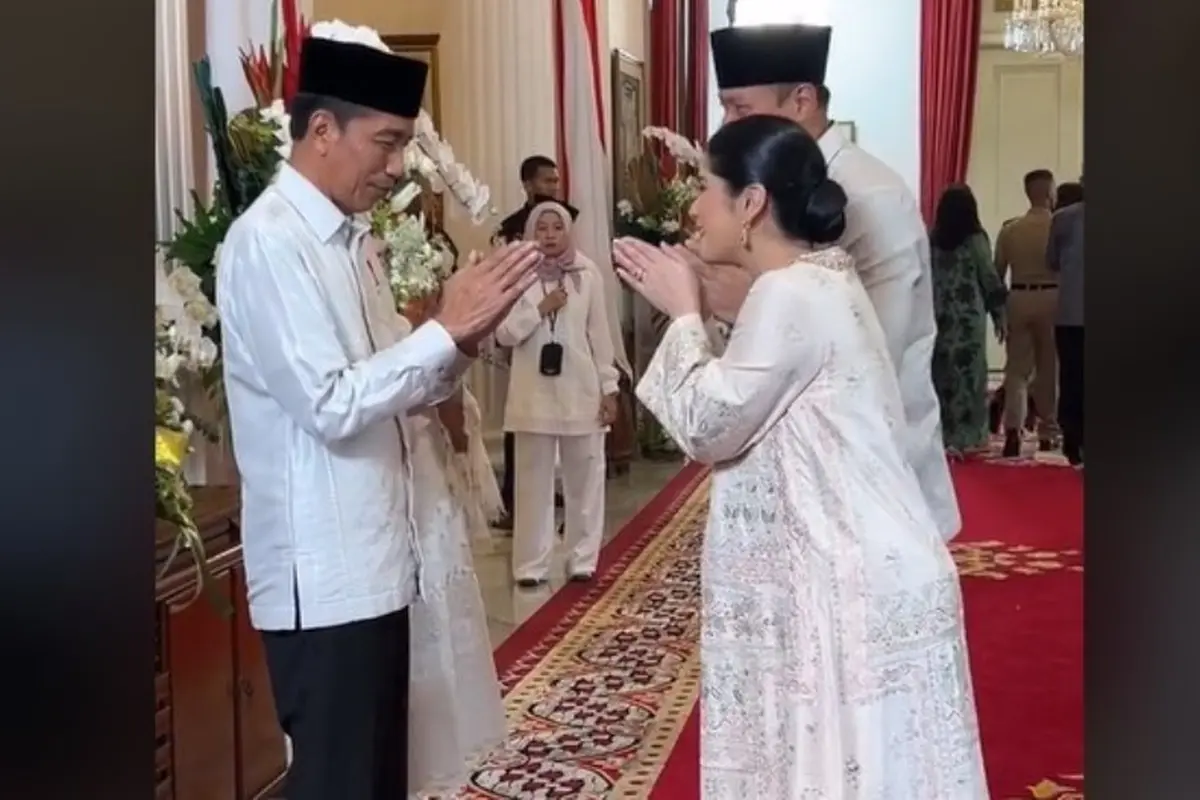 Hadiri Open House Jokowi di Istana Negara Bersama AHY, Rambut Annisa Pohan Jadi Perhatian Warganet.  foto: TikTok @hendar_sadega2