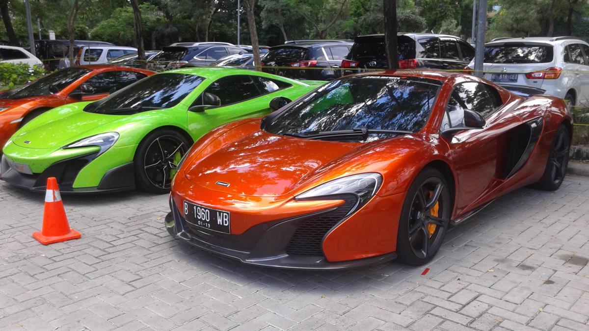 MCLAREN 570s Red Night