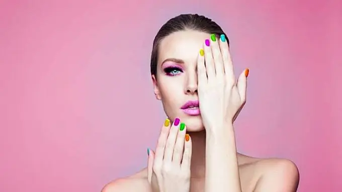 Lagi Heboh, Tertarik Coba Tren Kecantikan Ini?