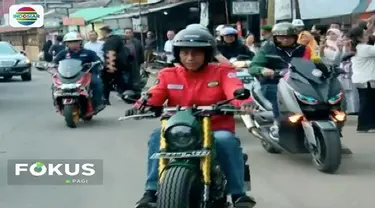 Presiden Jokowi kunjungi Pasar Anyar, Kota Tanagerang naik motor Chooper hijau yang dimodif oleh Katros Garage.