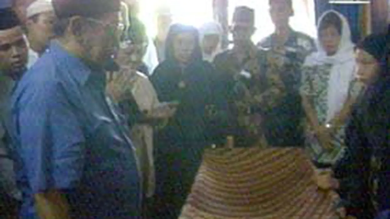 060501bGus-Duka.jpg