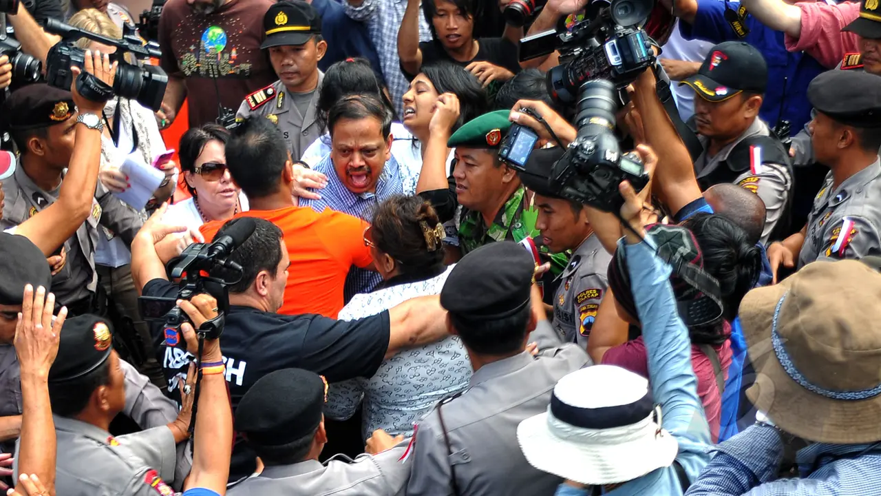 Isak Tangis Warnai Kunjungan Terakhir Keluarga dengan Terpidana Mati