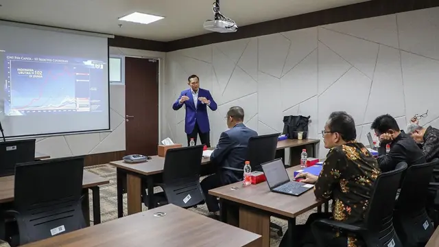 Momen AHY Jalani Sidang Proposal Disertasi di Universitas Airlangga, Tetap Santai