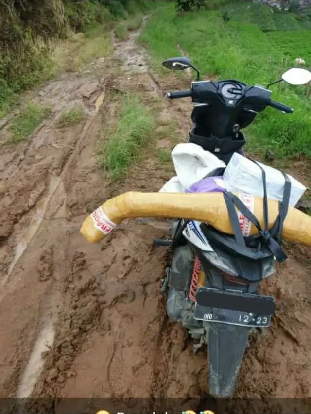 6 Potret Kurir Lagi Apes Saat Antar Paket Ini Kasihan