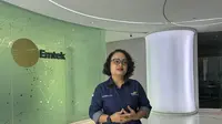 Corporate Secretary &amp; Legal Division Head PT Mandiri Utama Finance Elisabeth Lidya Sirait berkunjung ke redaksi Liputan6 di SCTV Tower, Kamis (22/8/2024). (Tira/Liputan6.com)