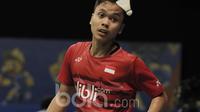 Pebulutangkis tunggal putra Indonesia, Anthony Ginting, berhadapan dengan pebulutangkis India, dengan Prannoy H.S. di Indonesia Open 2017 di JCC, Selasa (14/6/2017). (Bola.com/M Iqbal Ichsan)