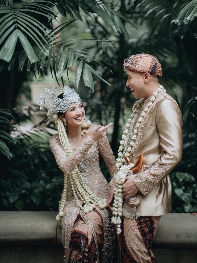 7 Potret Vidi Aldiano dan Sheila Dara Usai Menikah, Pilih Kerja Dibanding Honeymoon
