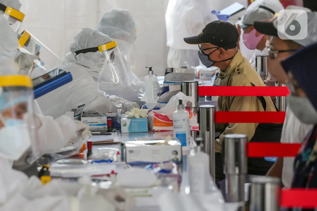 Badan Intelijen Negara (BIN) menggelat rapid test massal di Kantor Kelurahan Pondok Betung Tangerang Selatan.